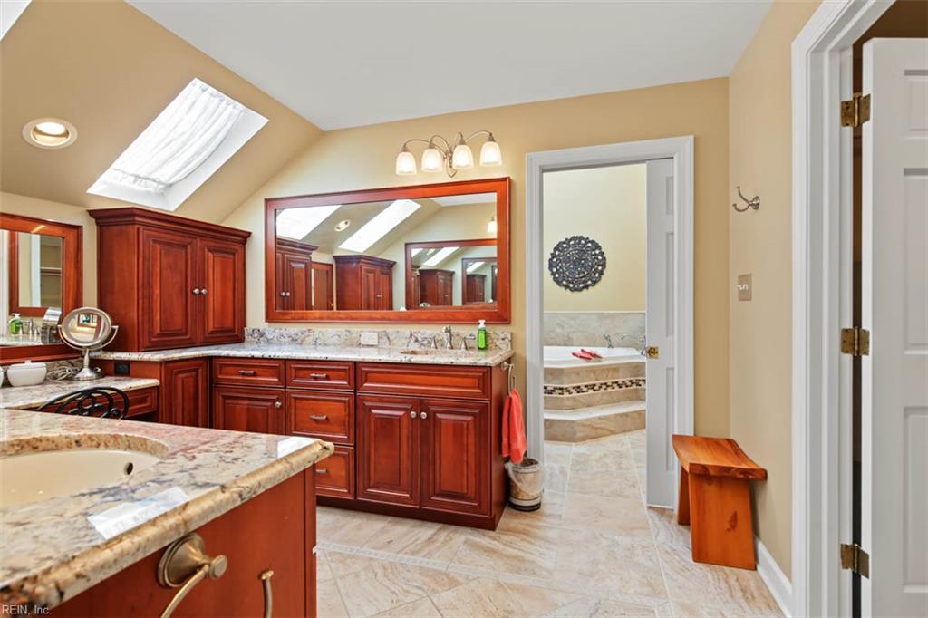137 Roger Smith Property Photo 33