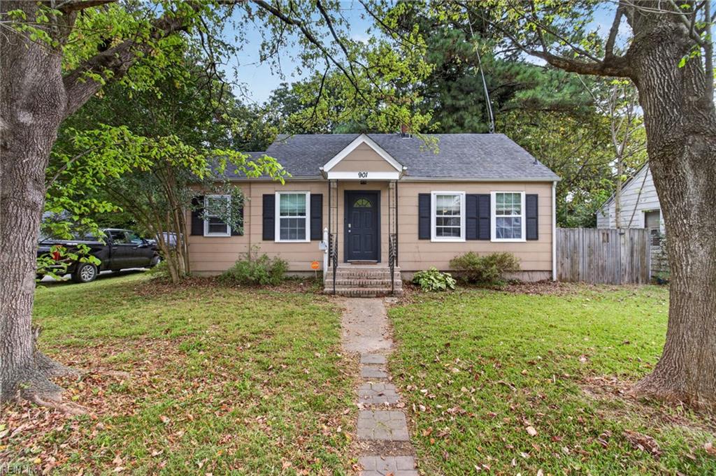 901 Stewart St Property Photo 1
