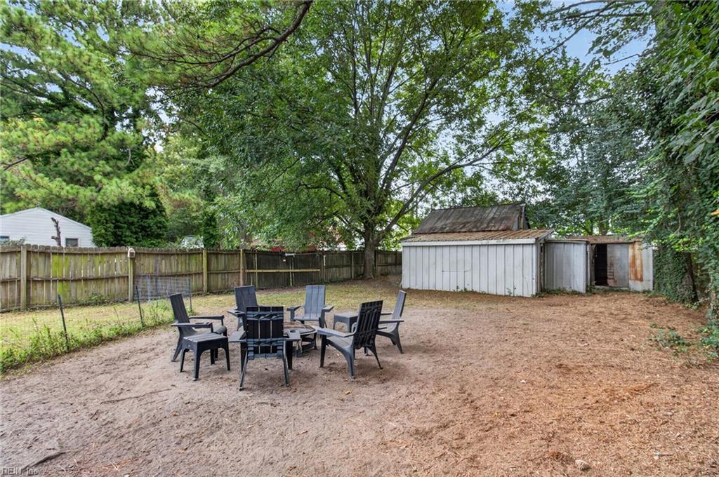 901 Stewart St Property Photo 22
