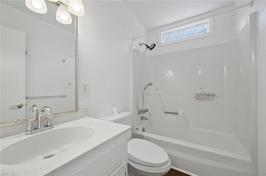 513 Great Park Dr Property Photo 23