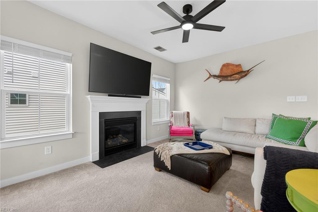 9733 Goldenrod Ct Property Photo 10