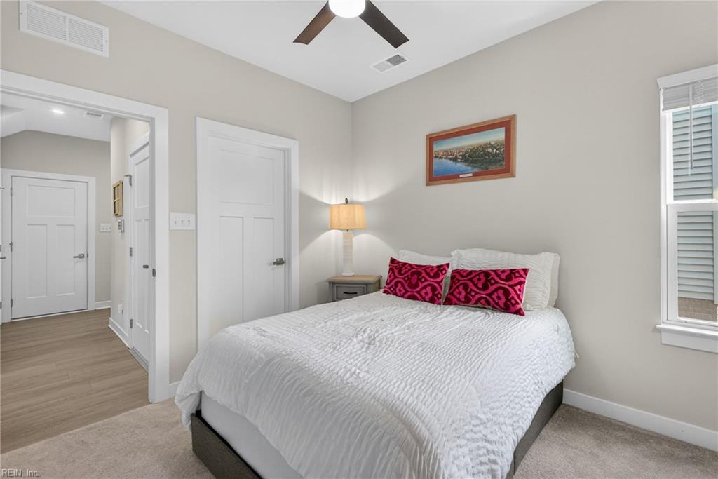 9733 Goldenrod Ct Property Photo 22