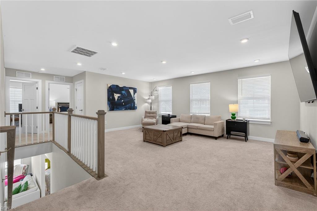 9733 Goldenrod Ct Property Photo 23