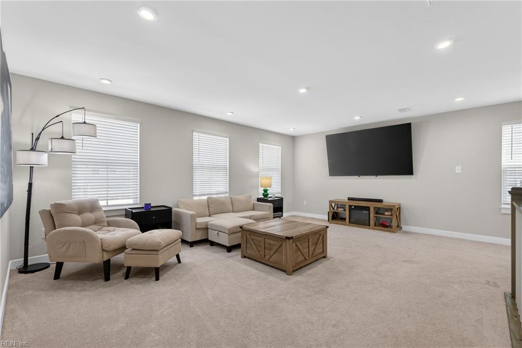 9733 Goldenrod Ct Property Photo 25