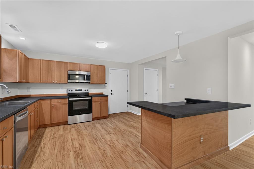 1241 37th St Property Photo 10