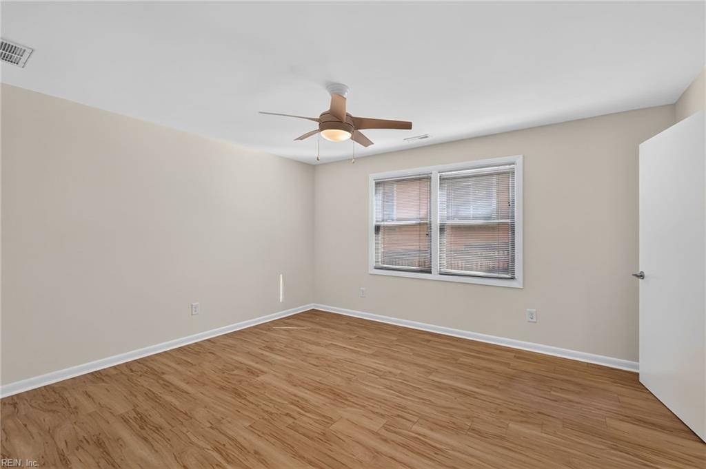 1241 37th St Property Photo 17