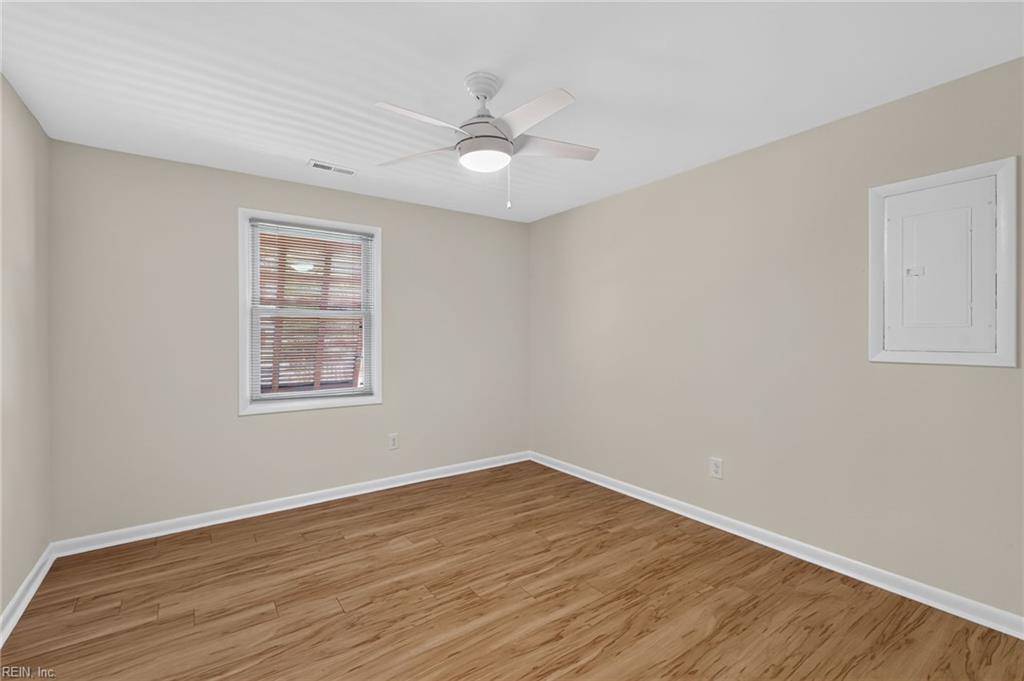 1241 37th St Property Photo 23