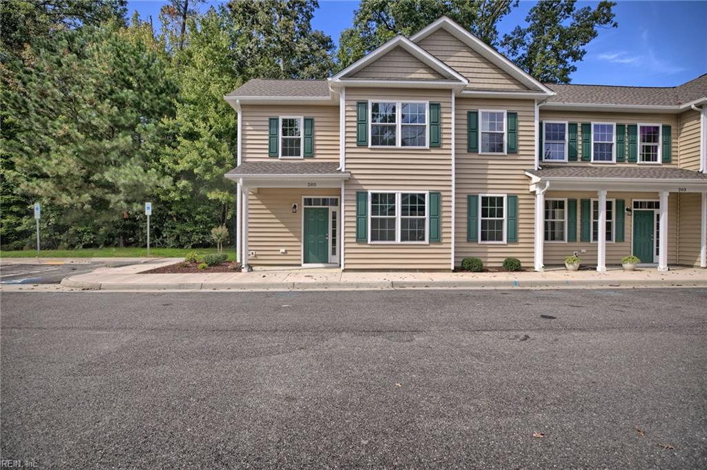 205 Patriots Village Ct Property Photo 1