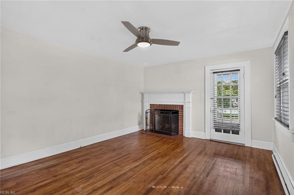 904 Delaware Ave Property Photo 2
