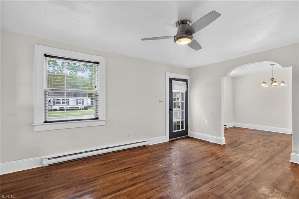 904 Delaware Ave Property Photo 3