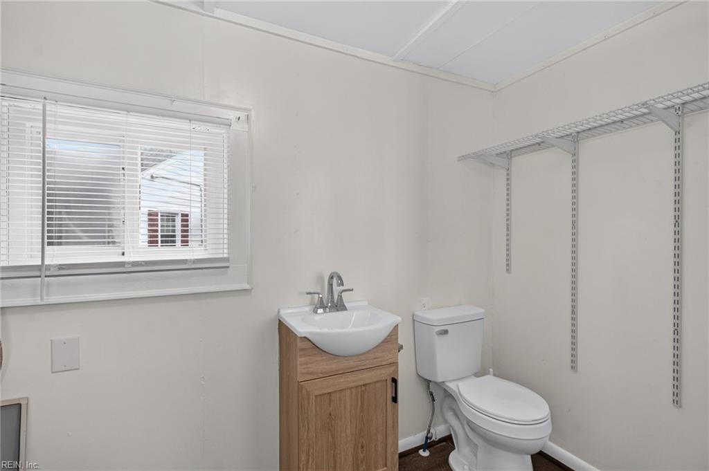 904 Delaware Ave Property Photo 19