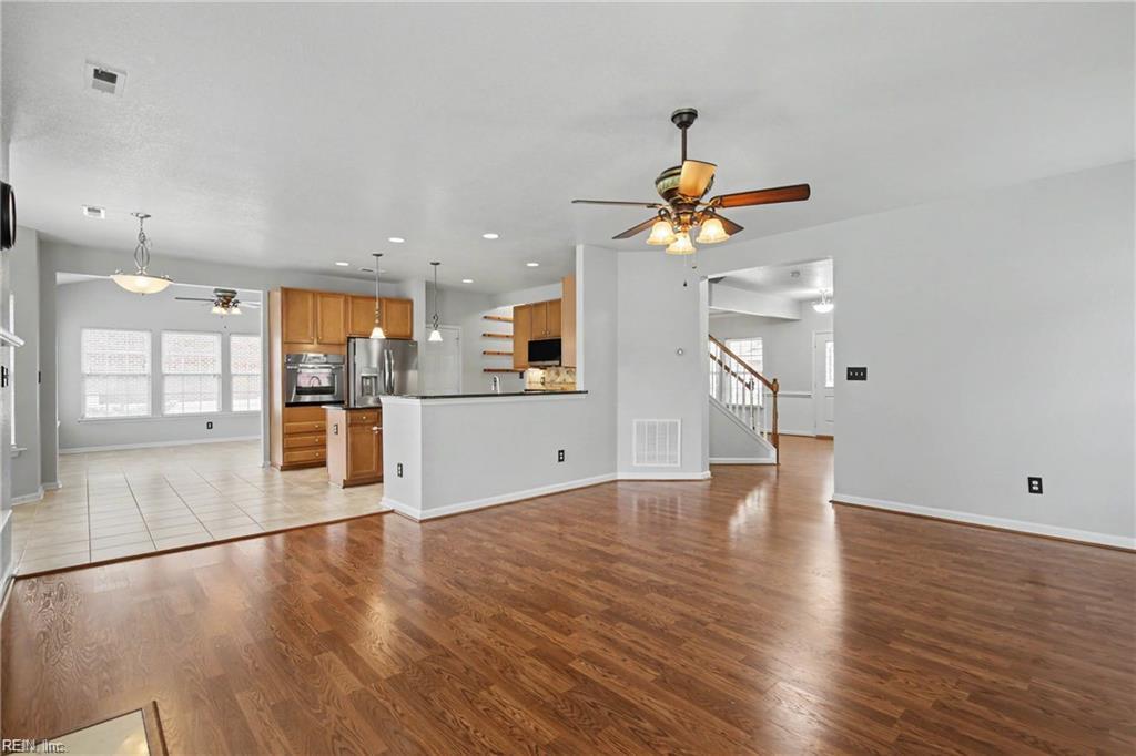 413 Quaker Ridge Ct Property Photo 10