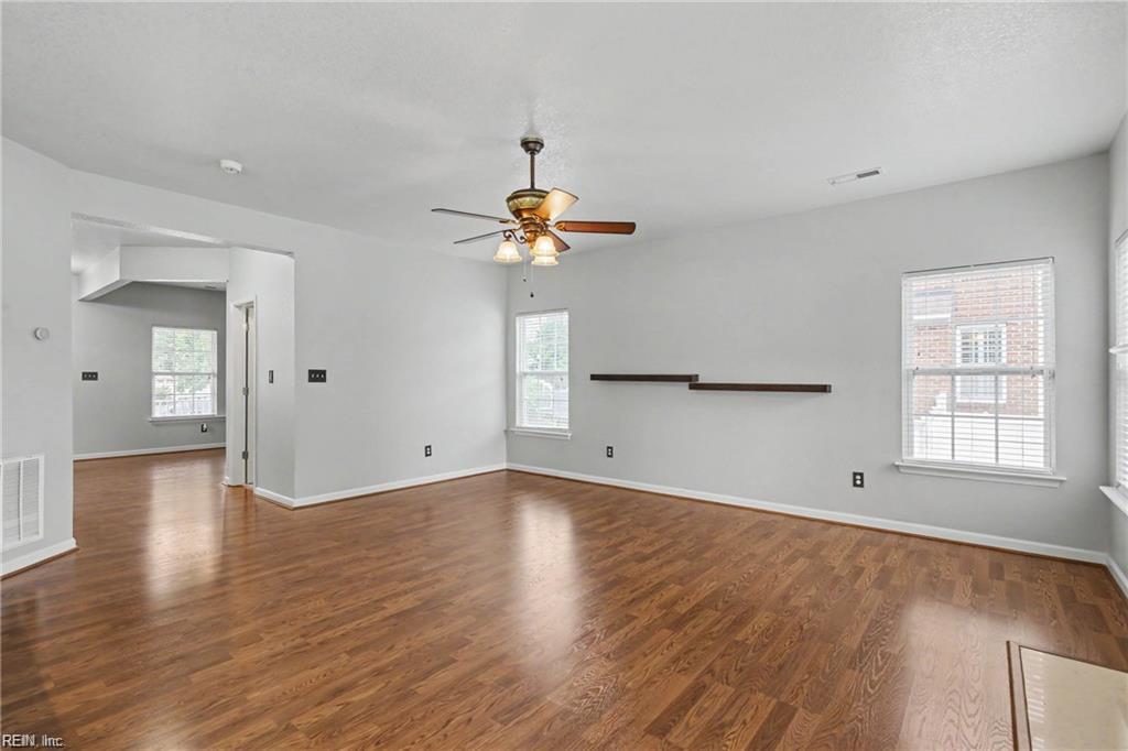 413 Quaker Ridge Ct Property Photo 11