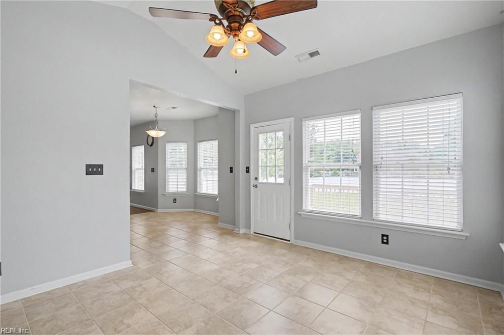 413 Quaker Ridge Ct Property Photo 17