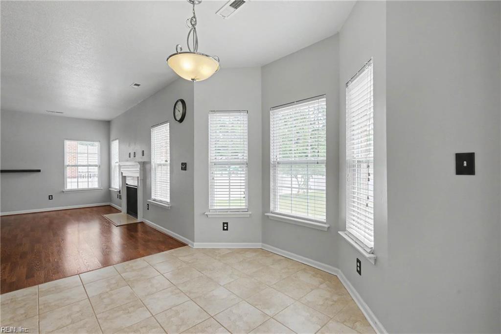 413 Quaker Ridge Ct Property Photo 18