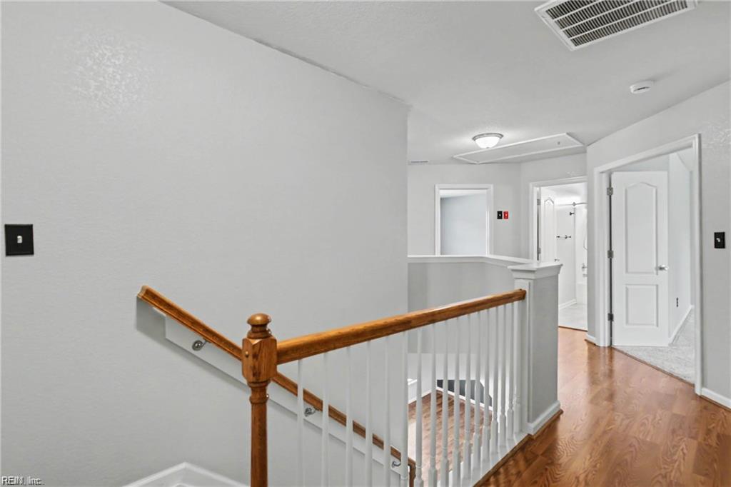 413 Quaker Ridge Ct Property Photo 32