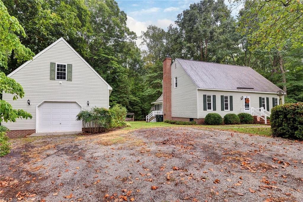 109 Forest Ln Property Photo 1