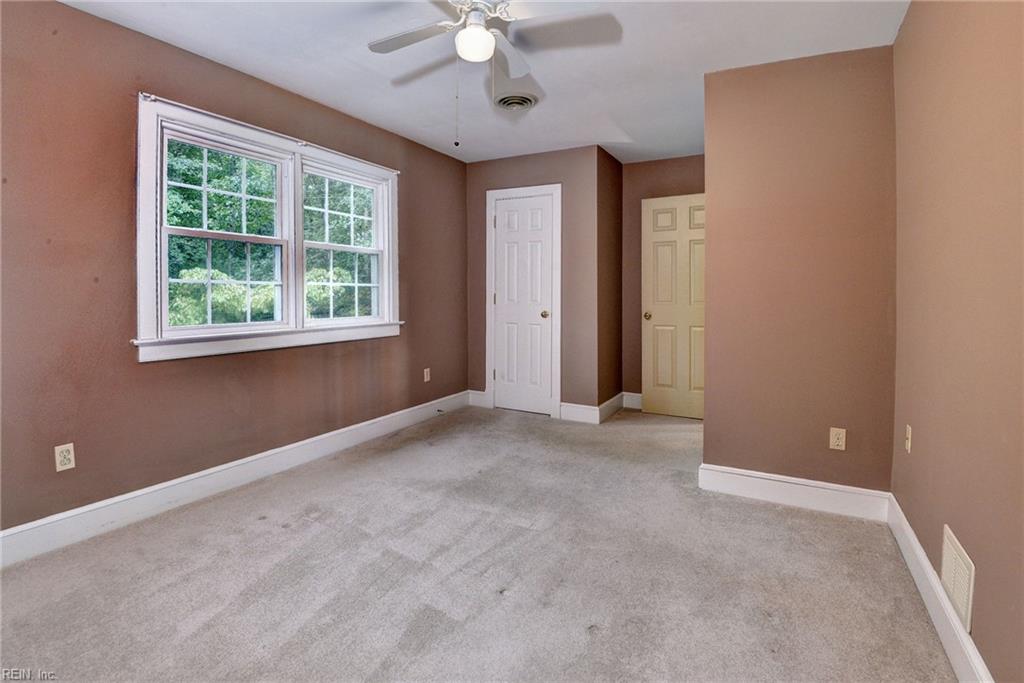 109 Forest Ln Property Photo 27