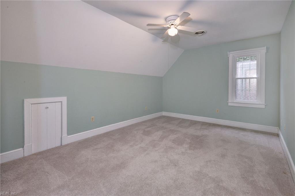109 Forest Ln Property Photo 28