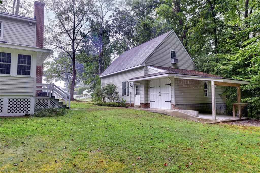 109 Forest Ln Property Photo 33