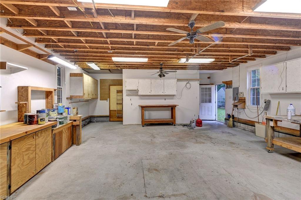 109 Forest Ln Property Photo 37