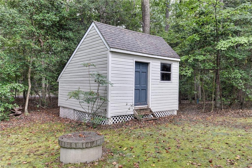 109 Forest Ln Property Photo 39