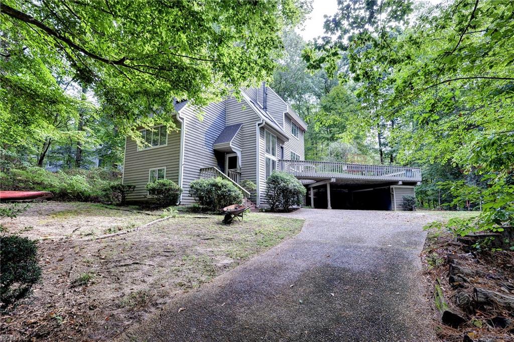 411 Hempstead Rd Property Photo 2