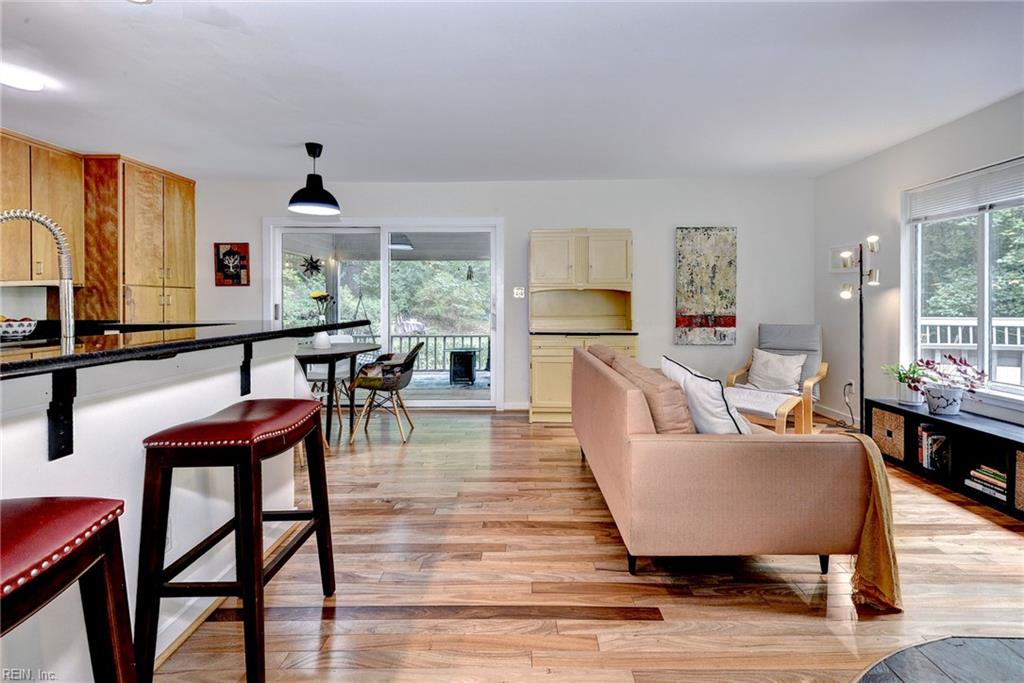 411 Hempstead Rd Property Photo 14