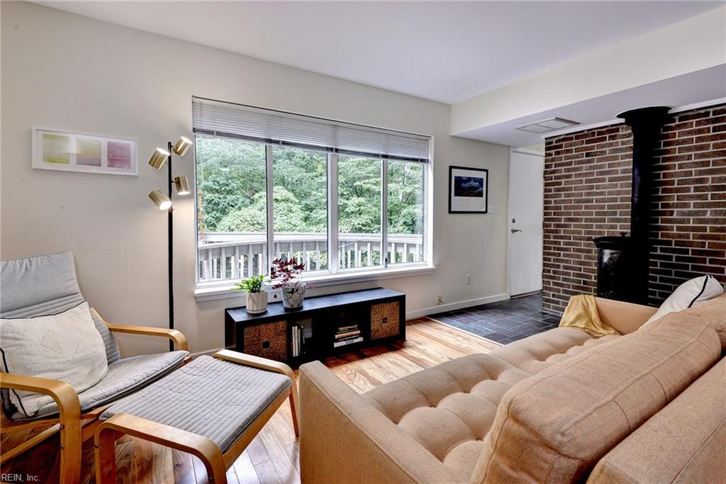 411 Hempstead Rd Property Photo 15
