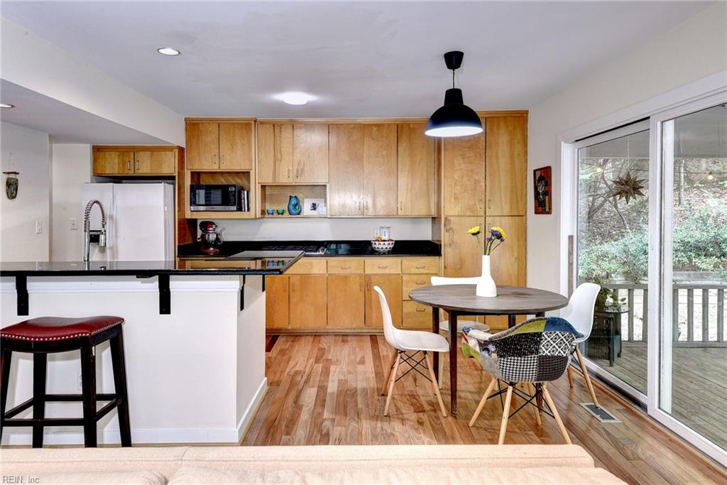 411 Hempstead Rd Property Photo 18