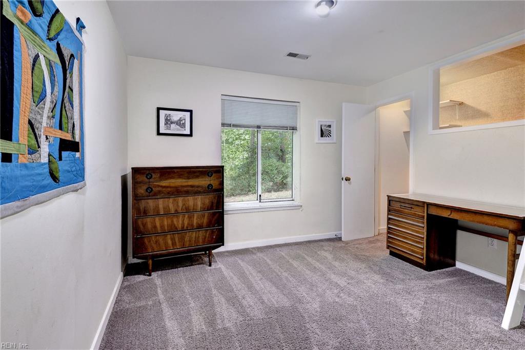 411 Hempstead Rd Property Photo 30
