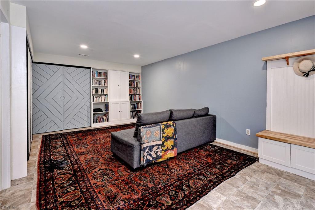 411 Hempstead Rd Property Photo 34