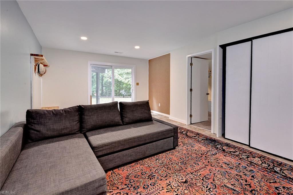411 Hempstead Rd Property Photo 35