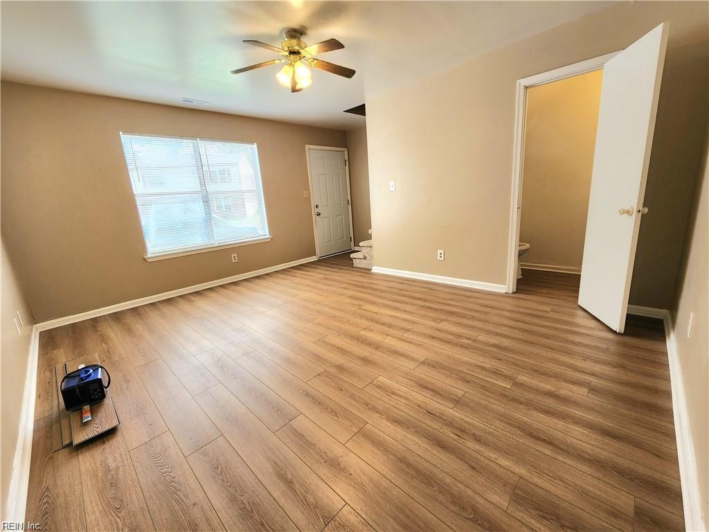 6221 Geneva Way Property Photo 3