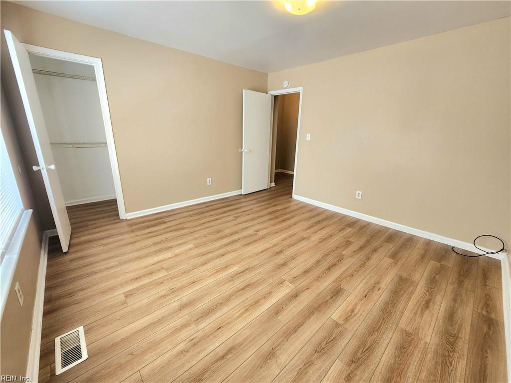 6221 Geneva Way Property Photo 8