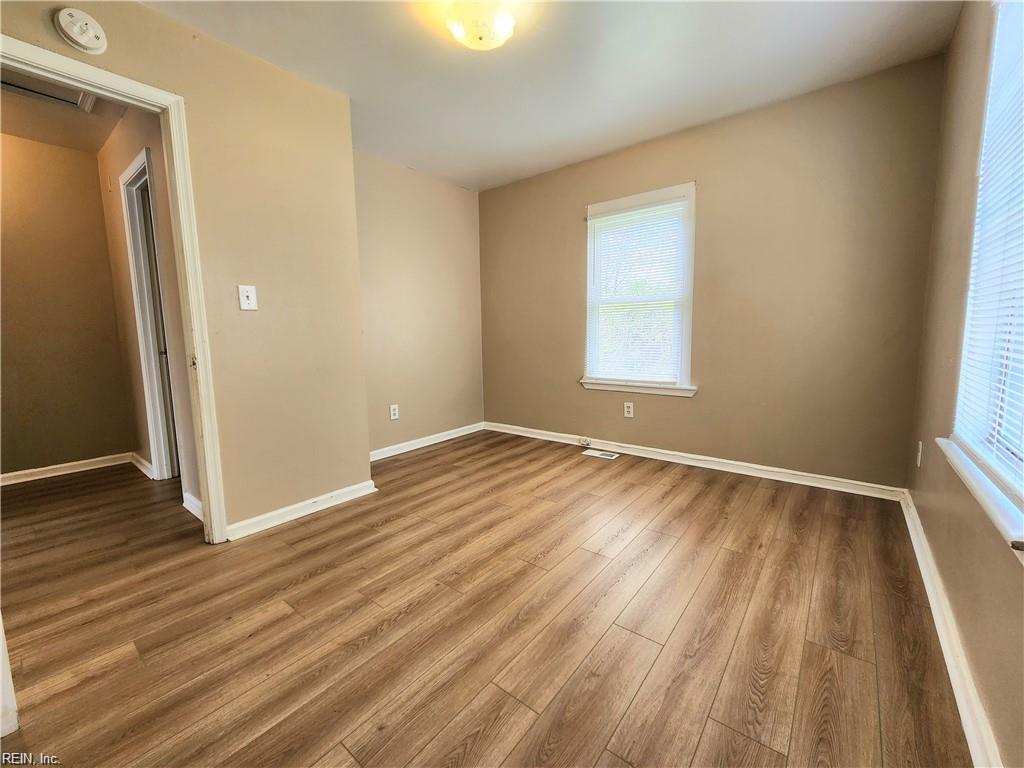 6221 Geneva Way Property Photo 10