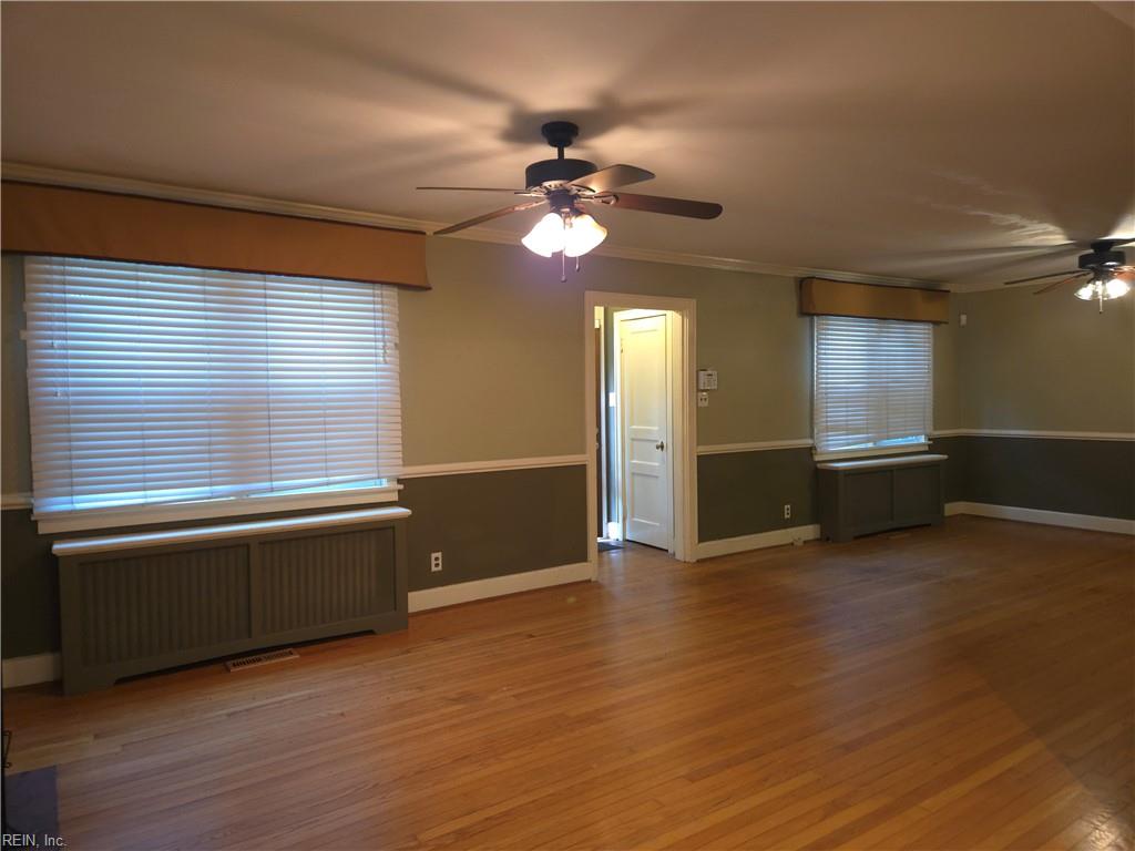 5316 Rolfe Ave Property Photo 3