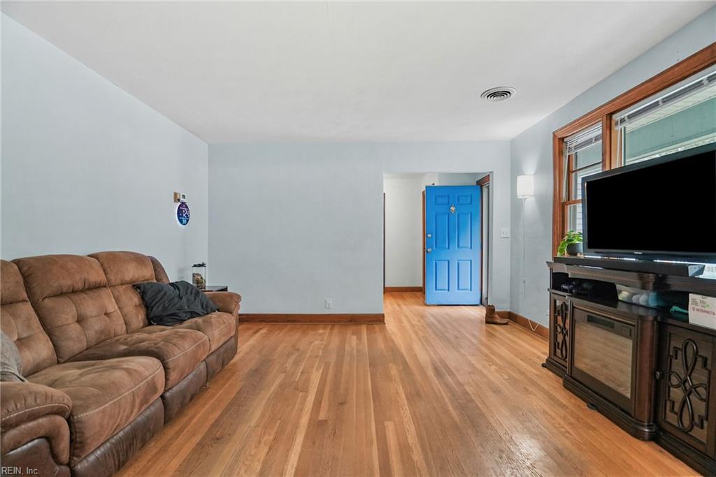1540 Bainbridge Blvd Property Photo 11