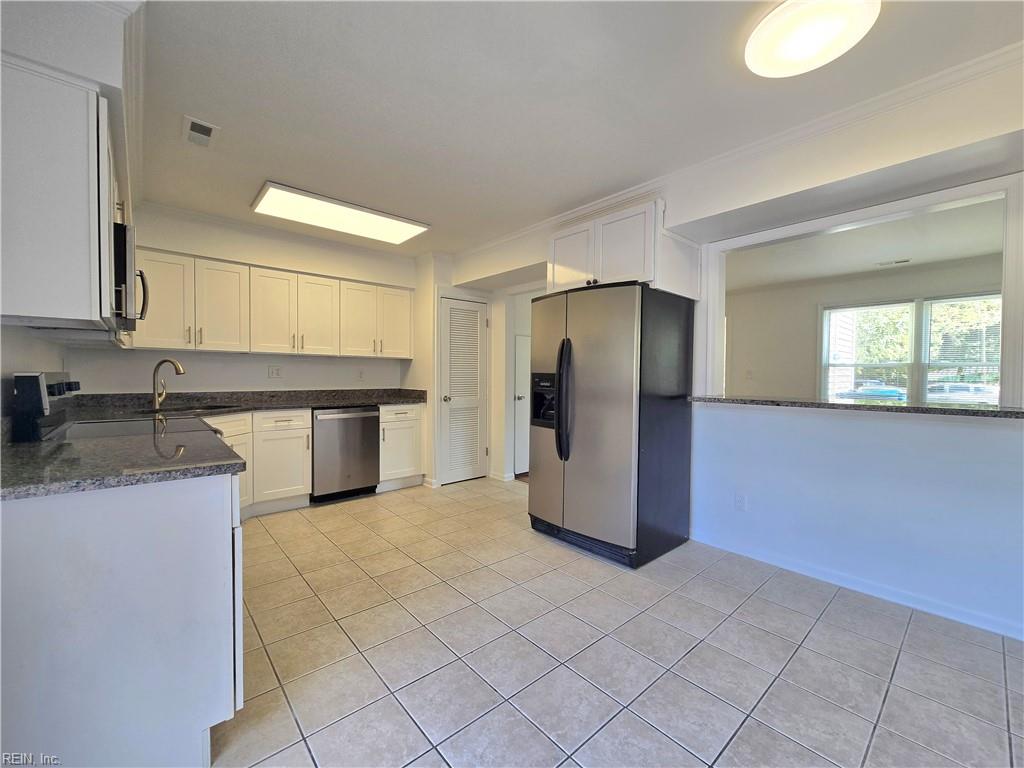 1002 Coastaway Dr Property Photo 8