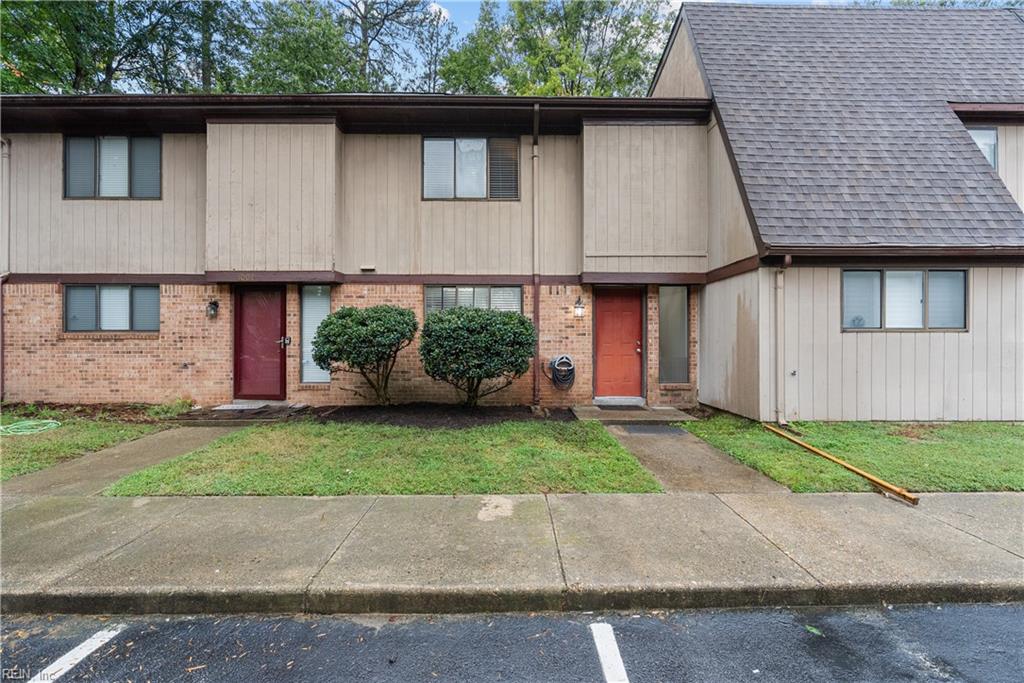 1003 N Green Dr Property Photo 1
