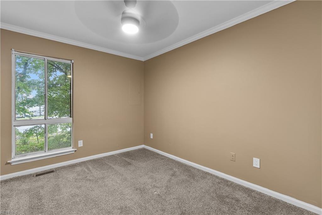 1003 N Green Dr Property Photo 27