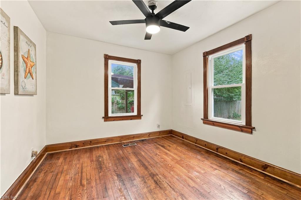 1114 Noble St Property Photo 39