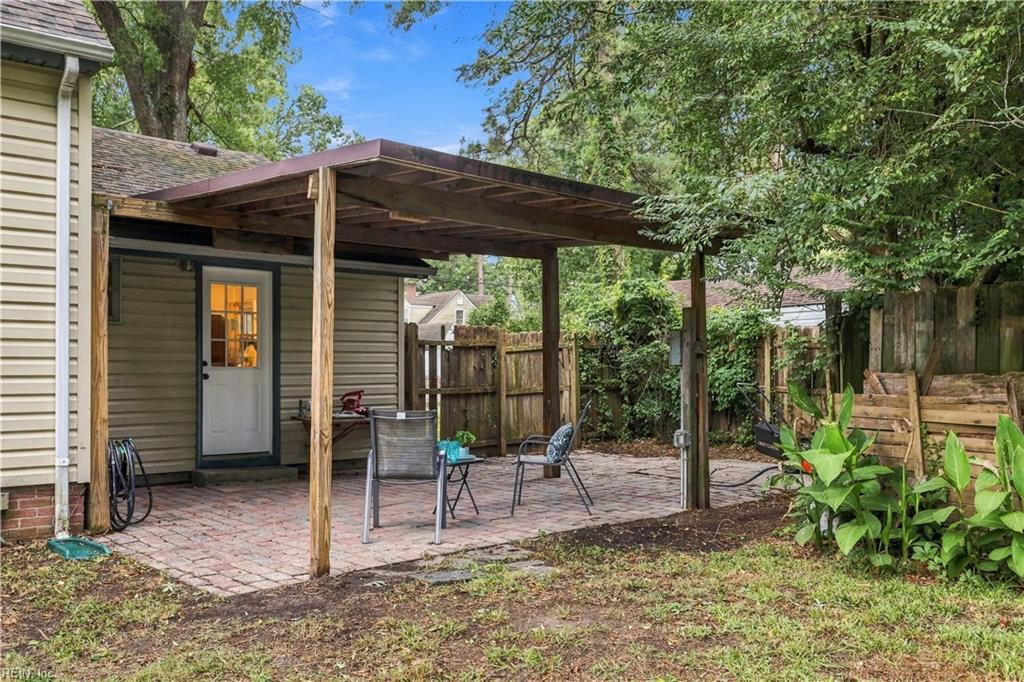 1114 Noble St Property Photo 45