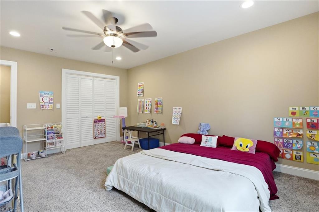 2105 Sterling Point Dr Property Photo 19