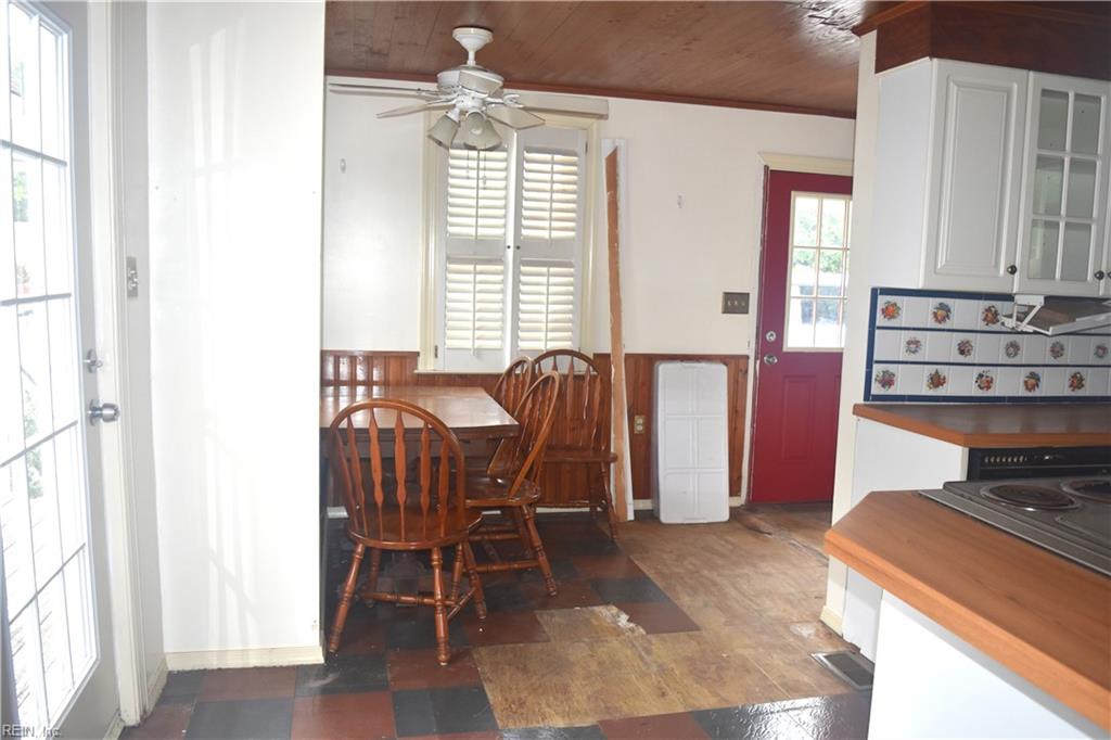 1111 Oldfield St Property Photo 3