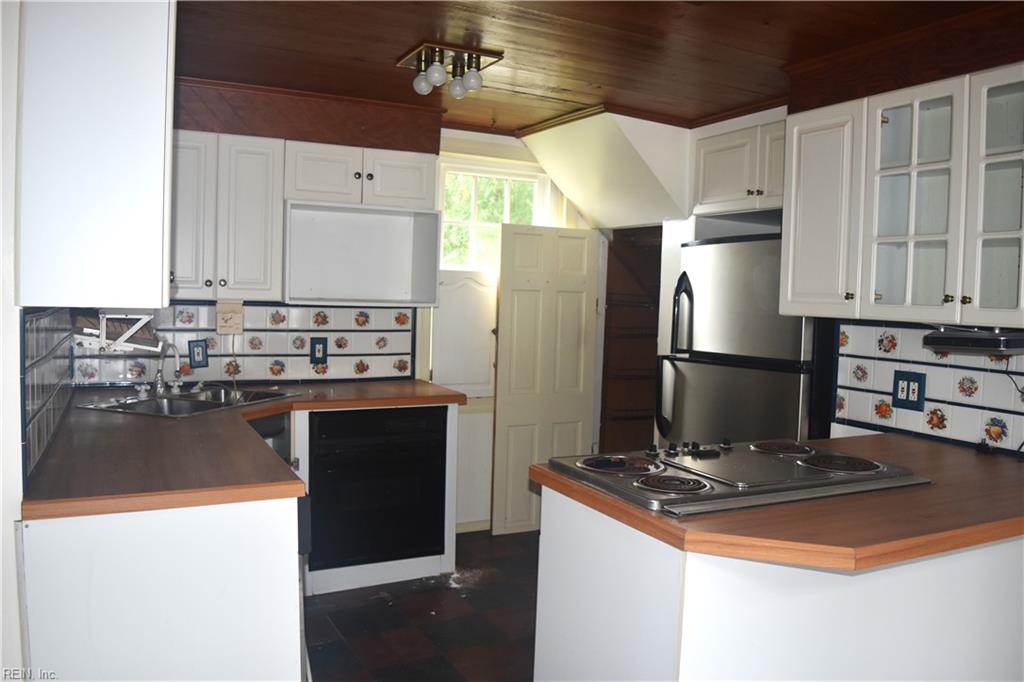1111 Oldfield St Property Photo 4