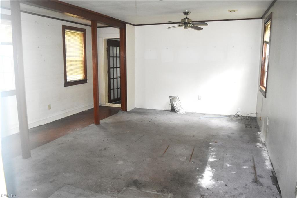 1111 Oldfield St Property Photo 6