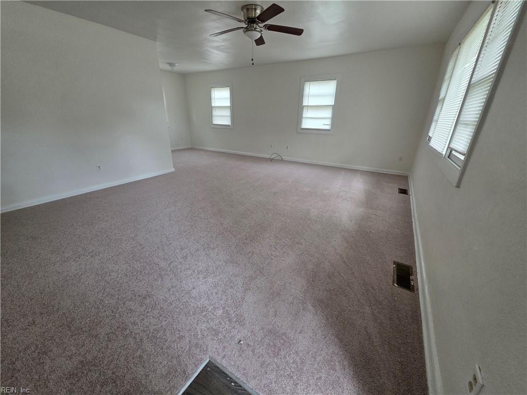 9 Ambrose Ln Property Photo 5