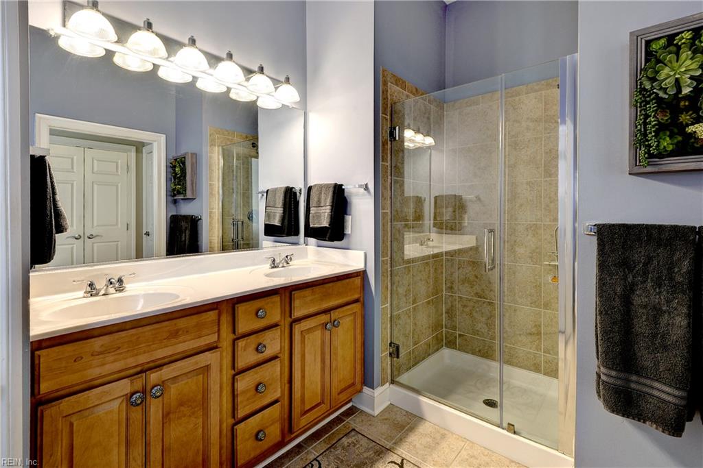 5215 Center St Property Photo 16