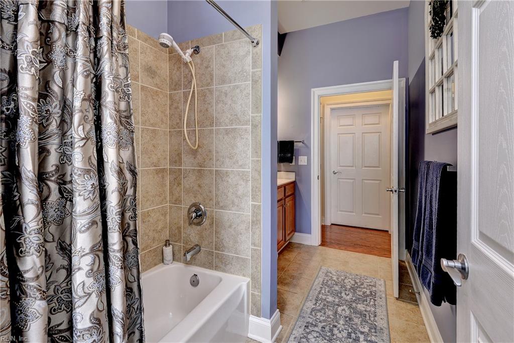 5215 Center St Property Photo 18